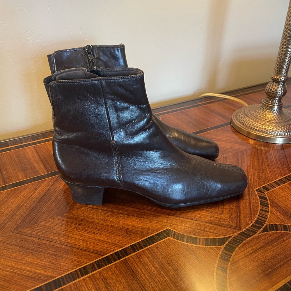 Munro Ankle Boots